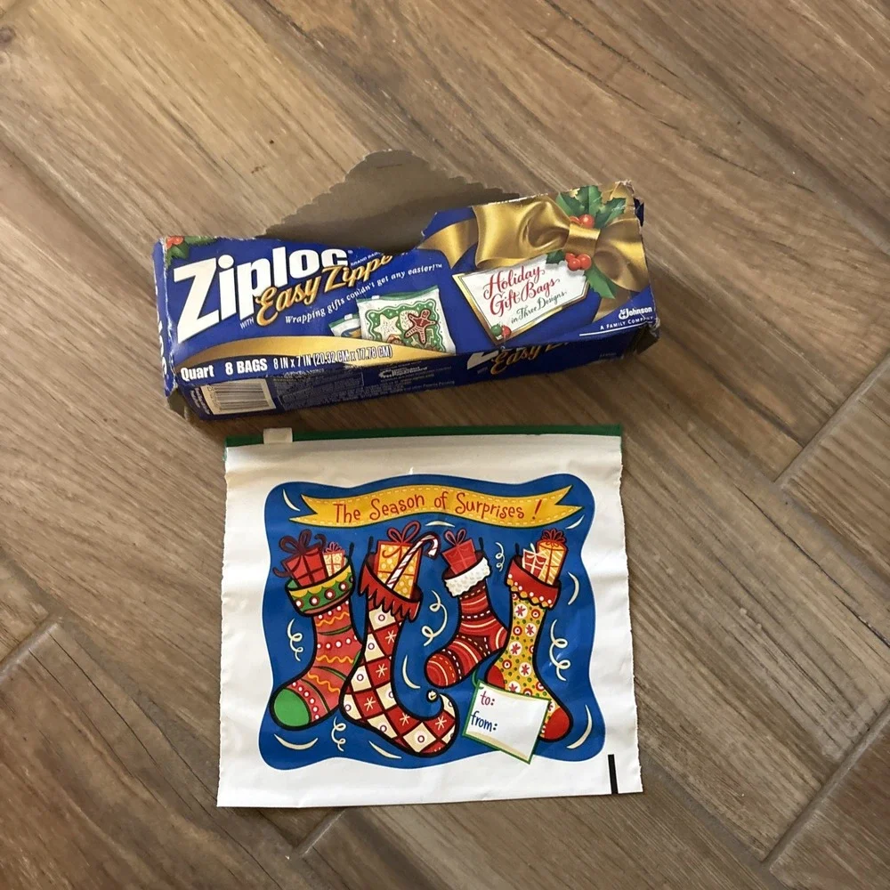 Ziploc Easy Zipper Holiday Gift Storage 8 Bags Quart Size - 3 Designs 2001 Open